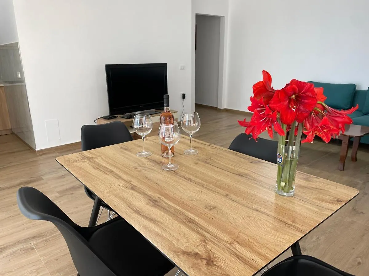 Luxury Sea View Apartaments Sarandë 0*,  Albania