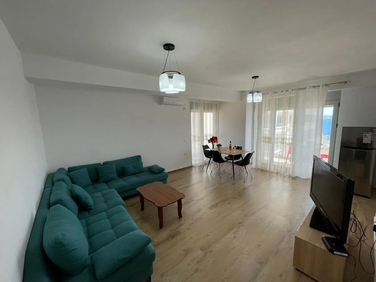 Luxury Sea View Apartaments Sarande 0*,